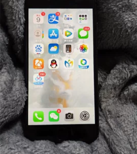 苹果8国行64G,闲置出,有指纹,无锁可自...