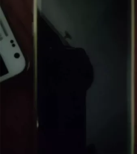 三星S7，原装屏幕完好无瑕疵，图中带了钢化...