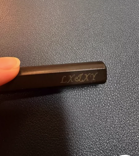 lamy钢笔 全黑 就是刻了字 不介意入 ...