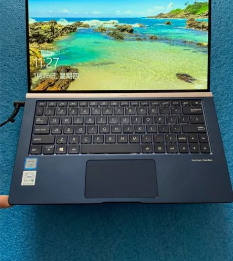 成色相当好华硕ASUS u3300f，铝镁...