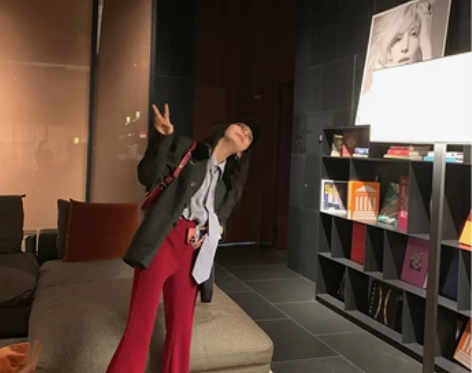 区区欧阳 针织加绒微喇裤女冬季高腰直筒阔腿...