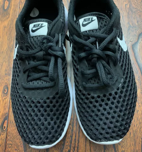 Nike耐克全网运动鞋，当地耐克折扣仓购买...
