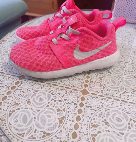 闲置正品 耐克女童运动鞋 28码 所见即所...