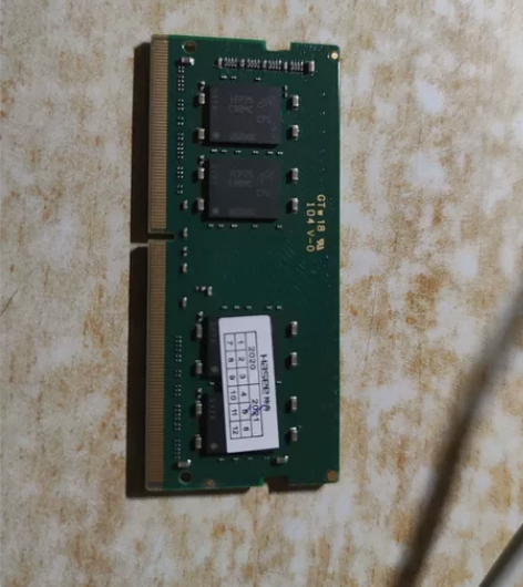 出两条笔记本英睿达8GB 3200Mhz内...