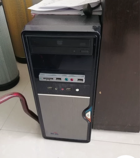 二手电脑机箱30元、400W机箱电源25元...