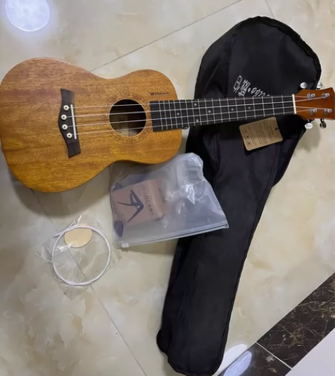 全新尤克里里，一次没有用过 感兴趣的话点“...