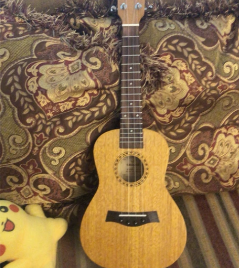 全新尤克里里 感兴趣的话点“我想要”和我私...