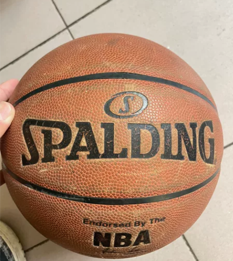 正品斯伯丁篮球 7成新 便宜出 有意者来 ...