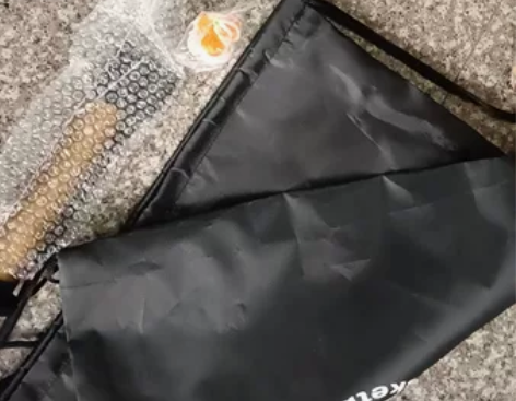 全新正品斯伯丁篮球，送打气筒 感兴趣的话点...