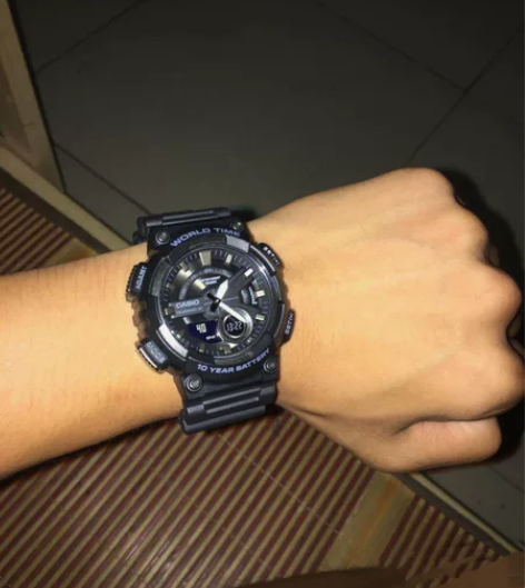 全新卡西欧 前女友送的 就带过一次 几乎全...