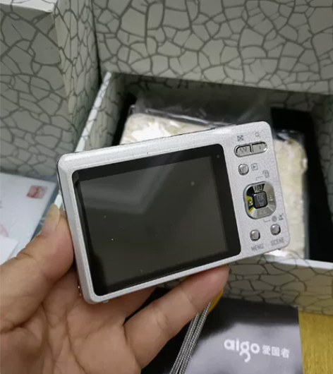 F210爱国者哥窑相机，全新未开封，贴膜都...