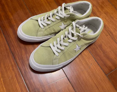 匡威all star 穿了一年左右 成色挺...