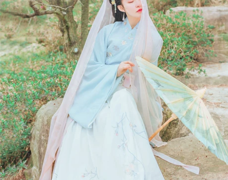 都城南庄原创绣花交领齐腰襦裙传统汉服日常襦...