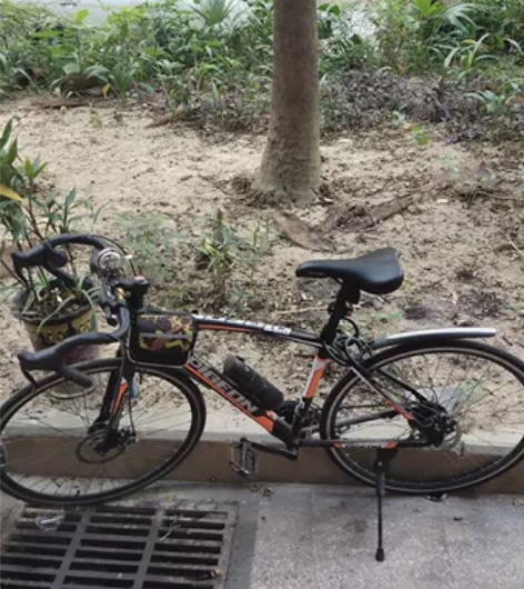 飞鸽公路弯把自行车,自用九成新,可变速,不...