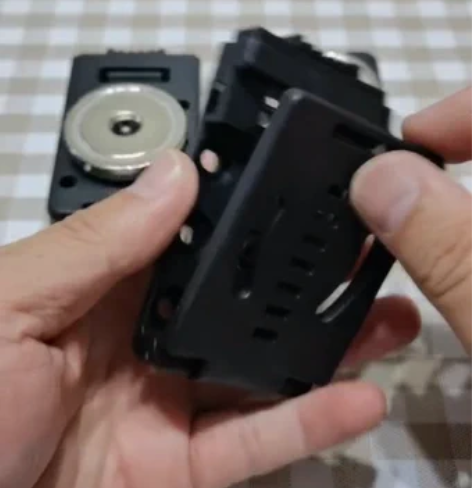 全新弹弓钢珠强磁快速背带、腰带防脱落锁扣夹...