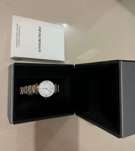 阿玛尼满天星手表 朋友送的阿玛尼满天星手表...