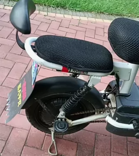 可小议，请仔细看详情。思帝诺电动车白色非裸...