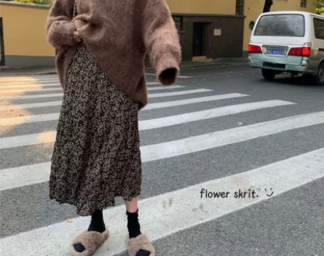 碎花半身裙女2020新款春季复古褶皱a字裙...