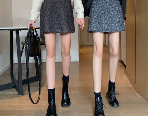 甜飒少女高腰显瘦豹纹半身裙女秋装2020年...