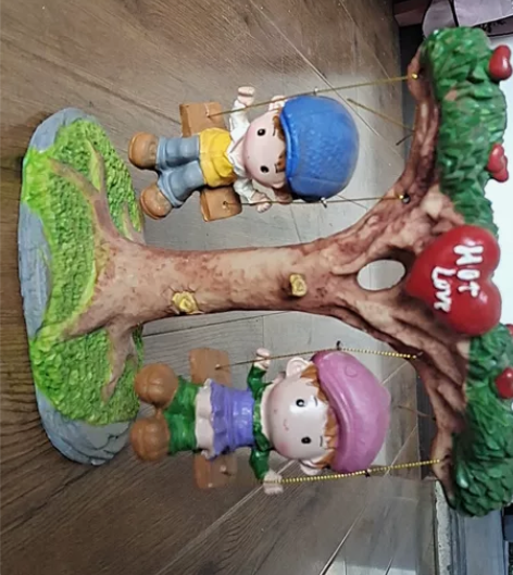 男孩女孩秋千摆件，送孩子礼物 感兴趣的话点...
