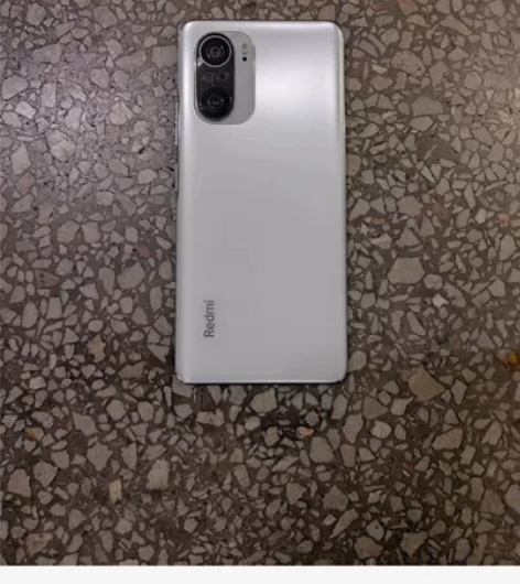 红米k40 便宜出换了小米13 屏幕机身有...