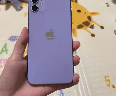 自用苹果11，成色如图，内存256，电池8...