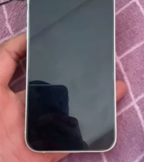 苹果12。白色国行。全原。保修到23年2月...