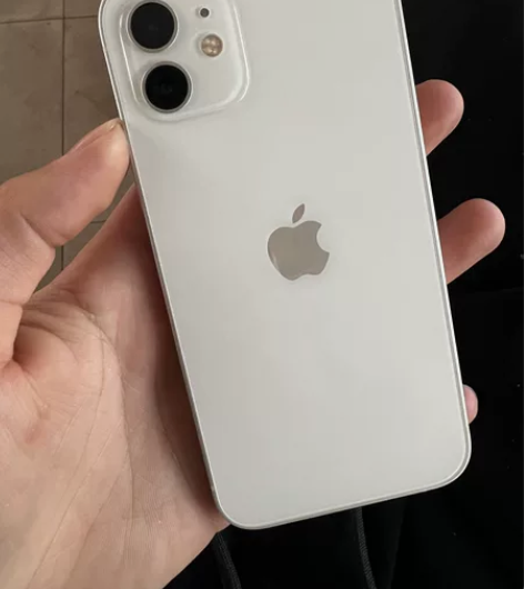 卖个苹果12国航128。  成色如图，没拆...