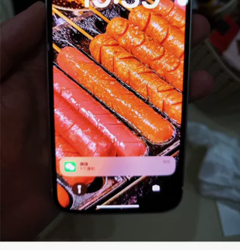 国行苹果12白色   128g  买了一年...