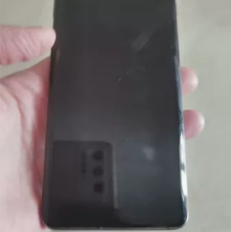 三星S10国行，因不支持快充闲置，实际使用...