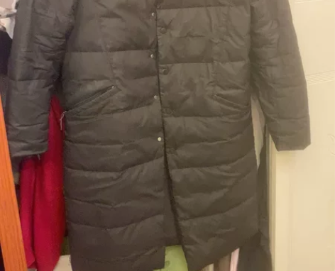 男士纯黑修身鸭绒羽绒服。百分之90鸭绒，L...