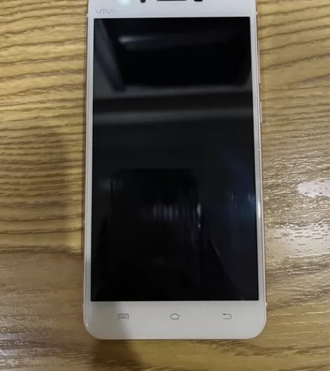 vivo x6 九成新，没有维修过，不卡顿...