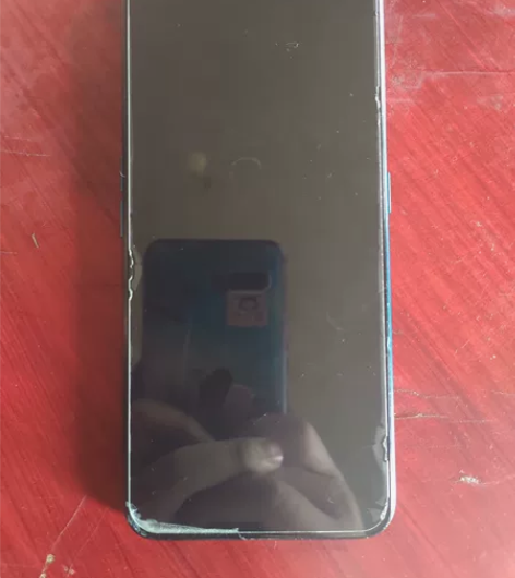 oppoA11  6＋128，屏幕可以滑，...