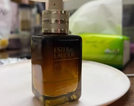 雅诗兰黛小棕瓶精华 换了别的精华这款就闲置...