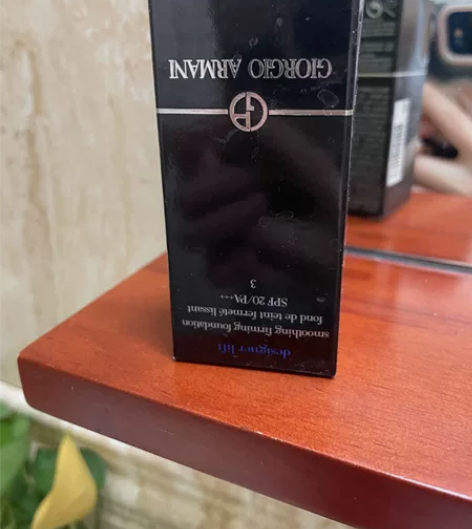 阿玛尼粉底3号 保质期新 仅试用 不适合我...