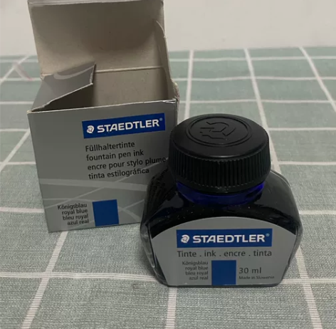 施德楼墨水 30毫升 蓝色 标价是一瓶墨水...