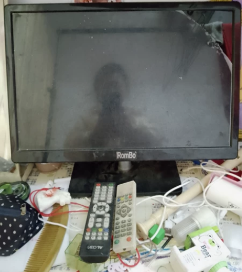 完好无损，功能正常，19寸高清液晶电视机 ...