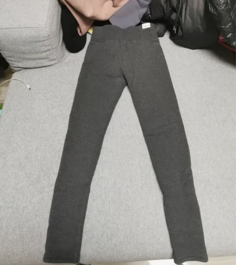 加绒加厚女款裤，29.9一条，每条都有微微...