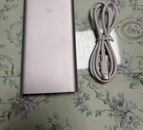 小米充电宝10000毫安大容量 轻薄小巧便...