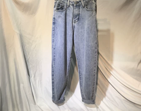 高腰牛仔裤 感兴趣的话点“我想要”和我私聊...