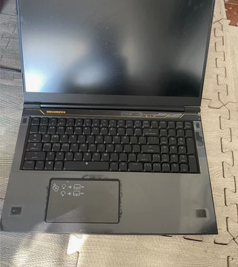 京东自营入，机械革命蛟龙7X 17.3英寸...