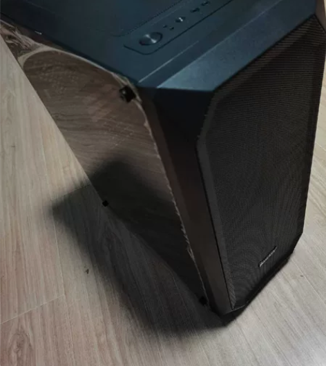 航嘉侧透机箱，一个酷冷至尊t400四热管红...