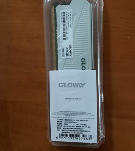 光威（Gloway）32G DDR4 32...