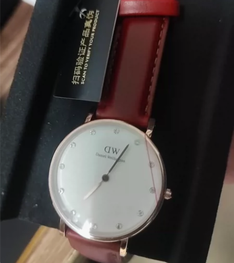 全新dw手表，保证正品，非质量问题售出不退...