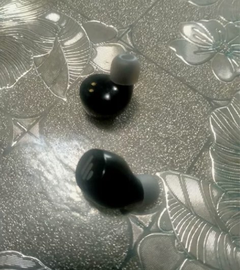 漫步者TWSI无线蓝牙耳机一对正常使用电池...