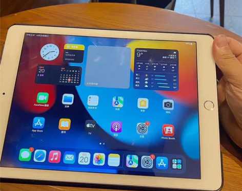 真个人自用一手平板,不画画,2017新款A...