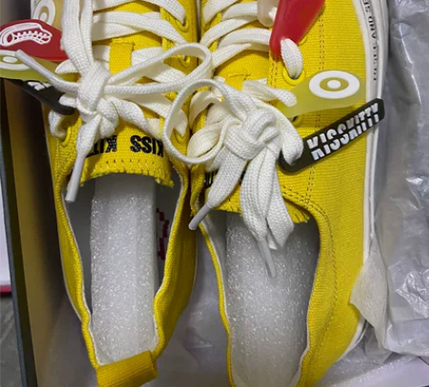 Kisskitty 全新 37码 帆...