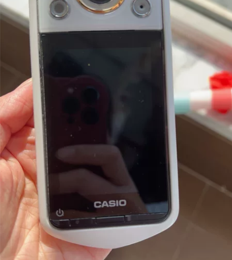 卡西欧自拍神器,tr350,除了有两处细微...