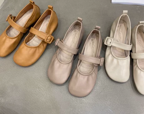 日系软妹平跟奶奶鞋2022新款一字扣带玛丽...