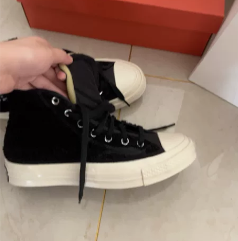 全新匡威羊羔毛鞋毛毛鞋38码 购于专柜 尺...